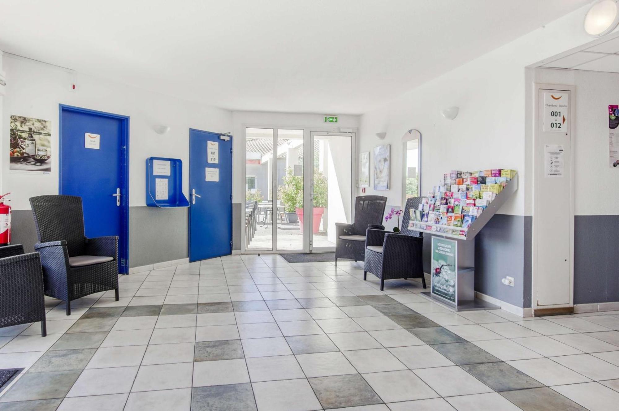 Brit Hotel Clermont-lʼHérault Bagian luar foto